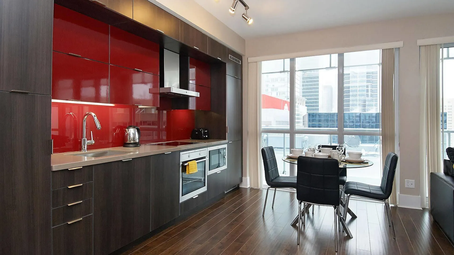 Whitehall Suites - Front Street West Toronto Apartment